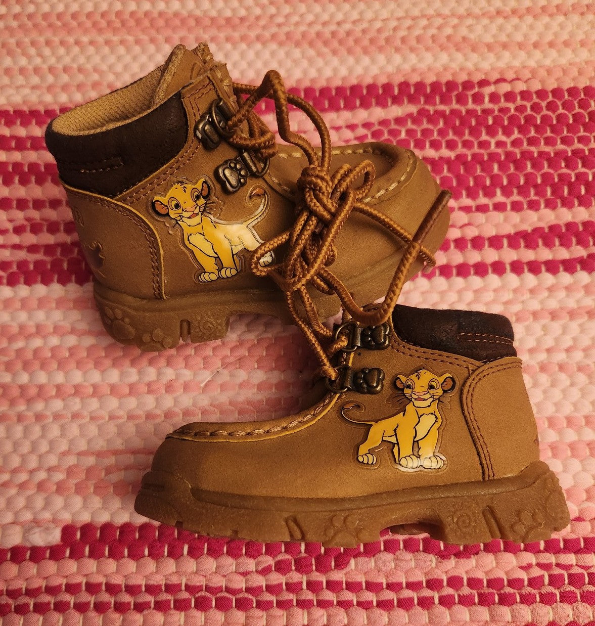 Disney Toddler Simba Lion King Lace Up Boots Size 5