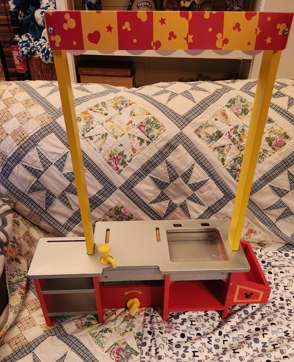 Disney Mickey Mouse Snacks & Popcorn Stand Playset