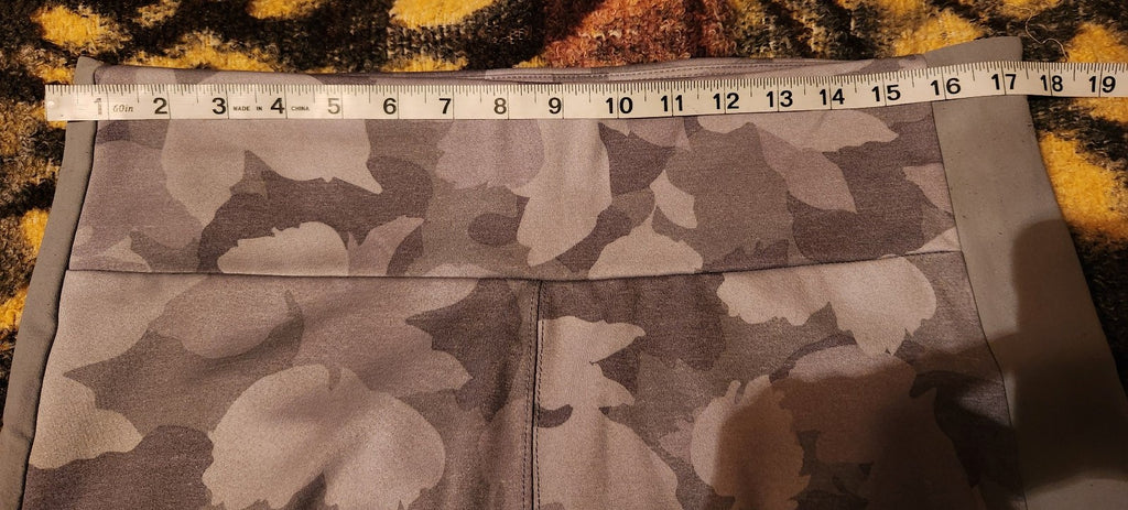Athleta Gray Essex Camo Hybrid Tight Leggings XL