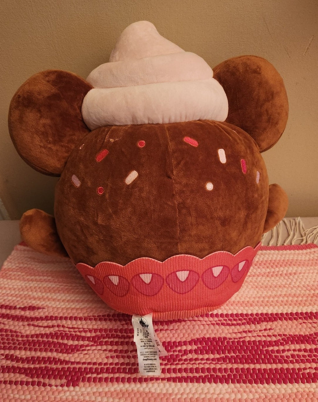 Minnie Mouse Strawberry Cupcake Disney Munchlings Plush