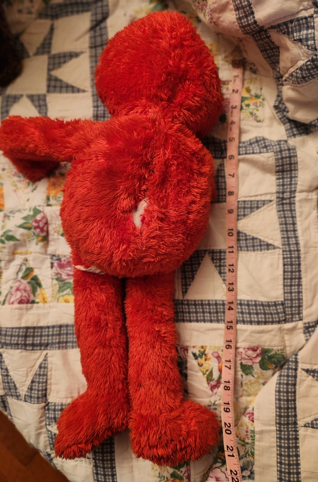 Sesame Street Love To Hug Elmo 2012