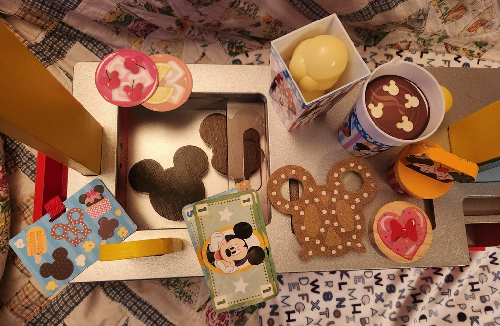 Disney Mickey Mouse Snacks & Popcorn Stand Playset